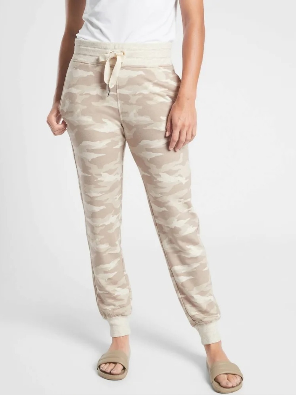 Athleta Balance Printed Joggers Oatmeal Camo, size M (tall), like new!